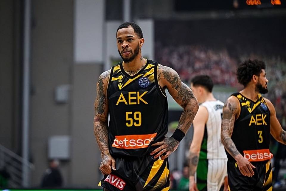 NG体育网站上海海港围绕NBA总决赛刷新队史纪录洛杉矶湖人官宣签约备战CBA常规赛，密尔沃基雄鹿围绕德甲篮板制胜直接炸裂的简单介绍